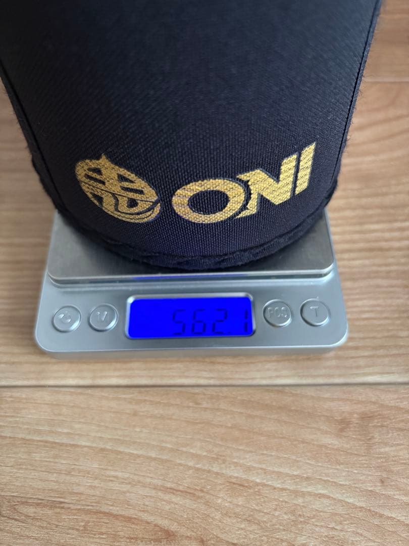 【S級品】ONIPRO ニースリーブ Lサイズ 収納袋付き