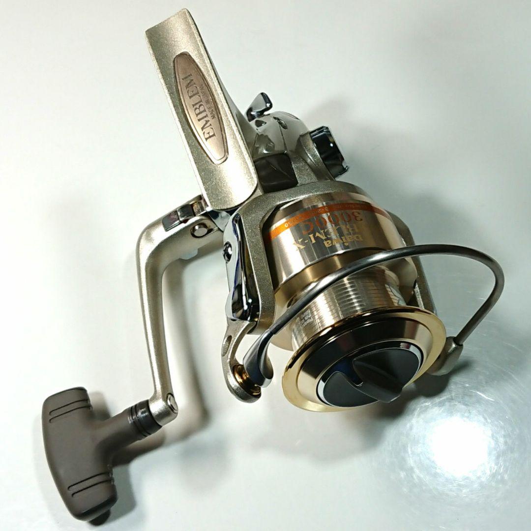 新品 未使用 ダイワ エンブレム−X 3000C　EMBLEM−X