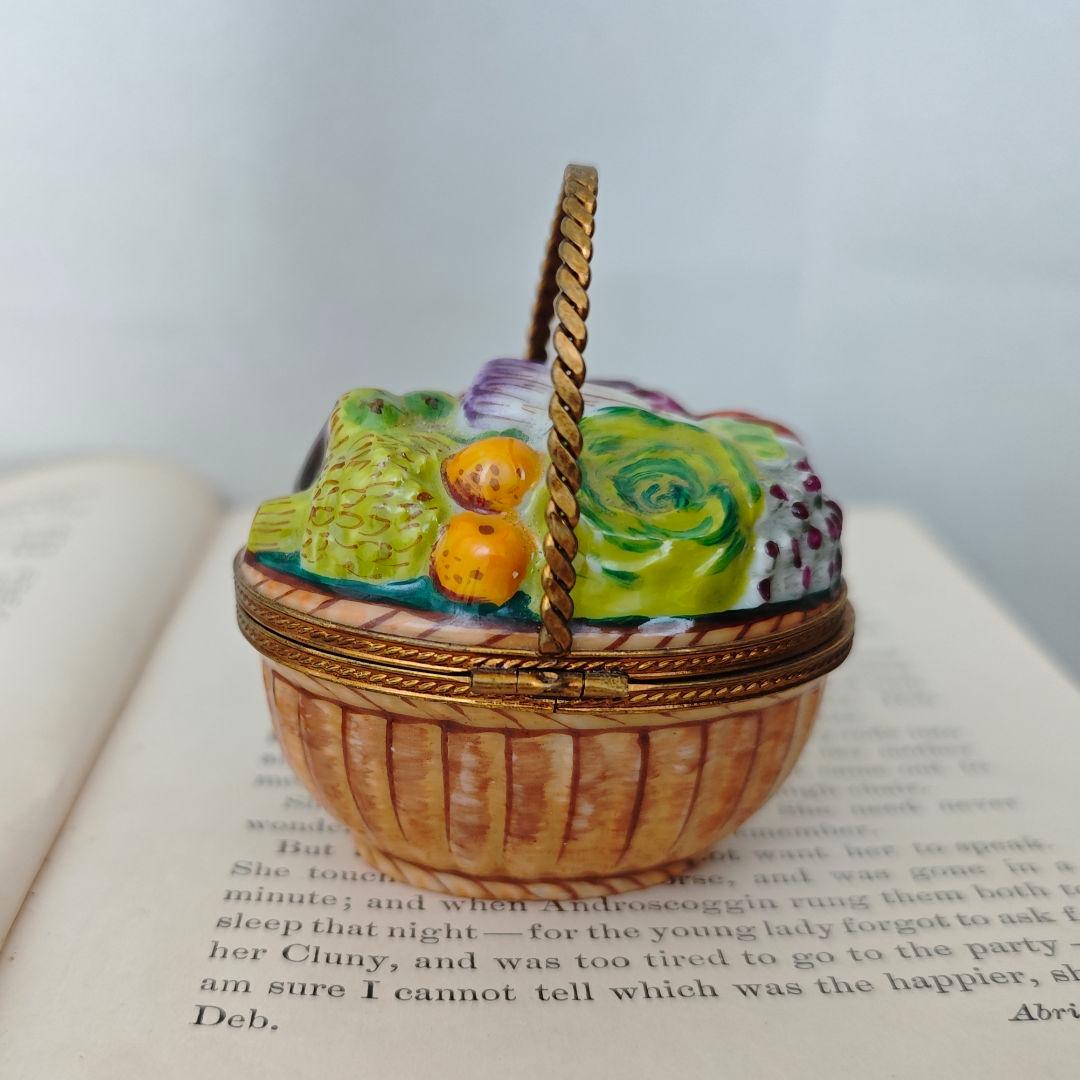リモージュボックス　野菜いっぱいのバスケット　フランス製　小物入れ　ミニチュア