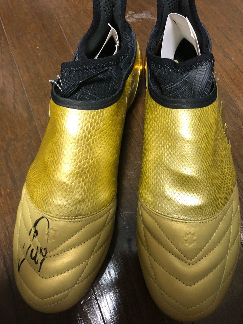 サッカースパイク希少清武弘嗣サイン 世界1000足限定品