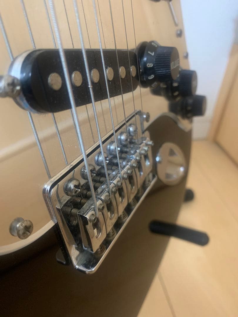 フェンダー風ストラトキャスタータイプのエレキギター