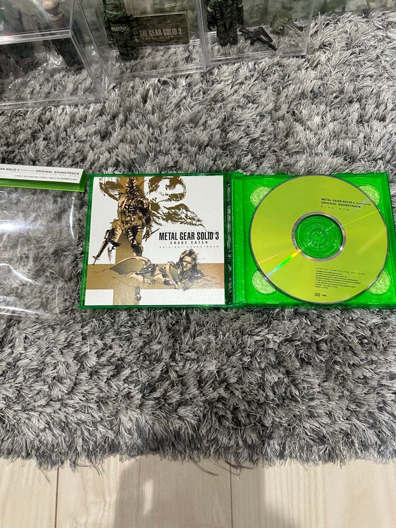 メタルギア 3.4グッズ　キューブリック　ベアブリック　DVD box