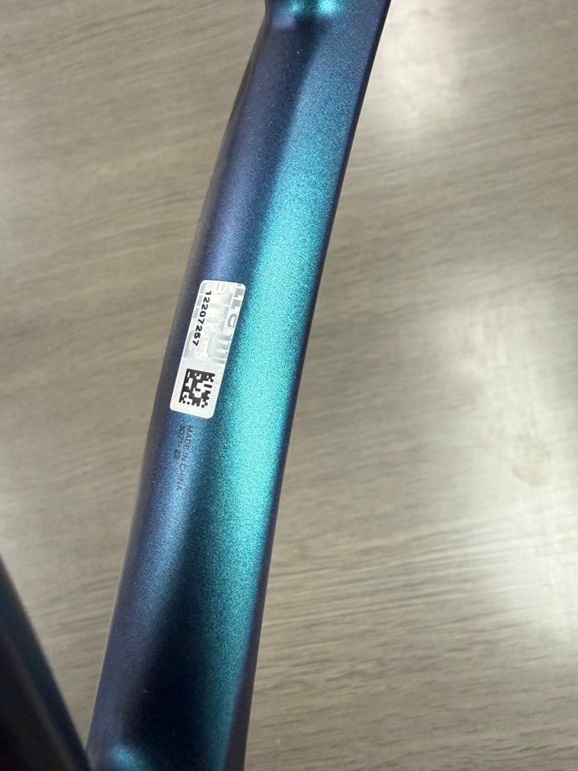 テニス硬式ラケット　Wilson ULTRA 100