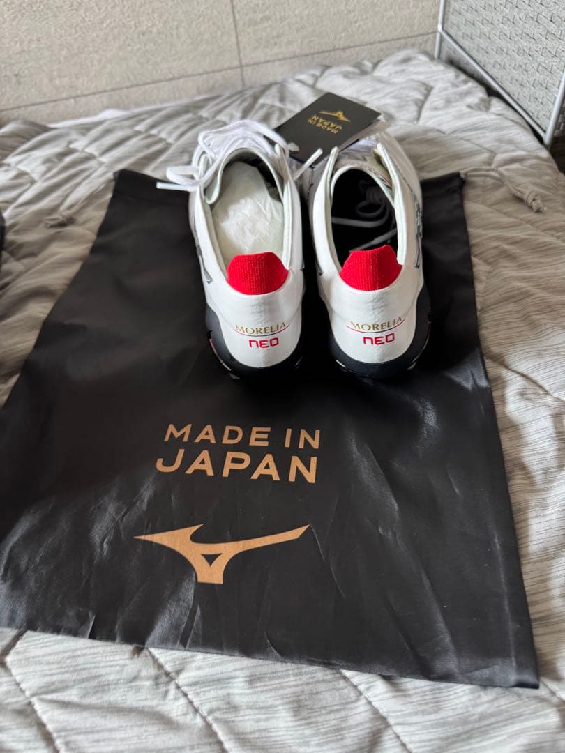 Mizuno Morelia NEO ホワイト/レッド
