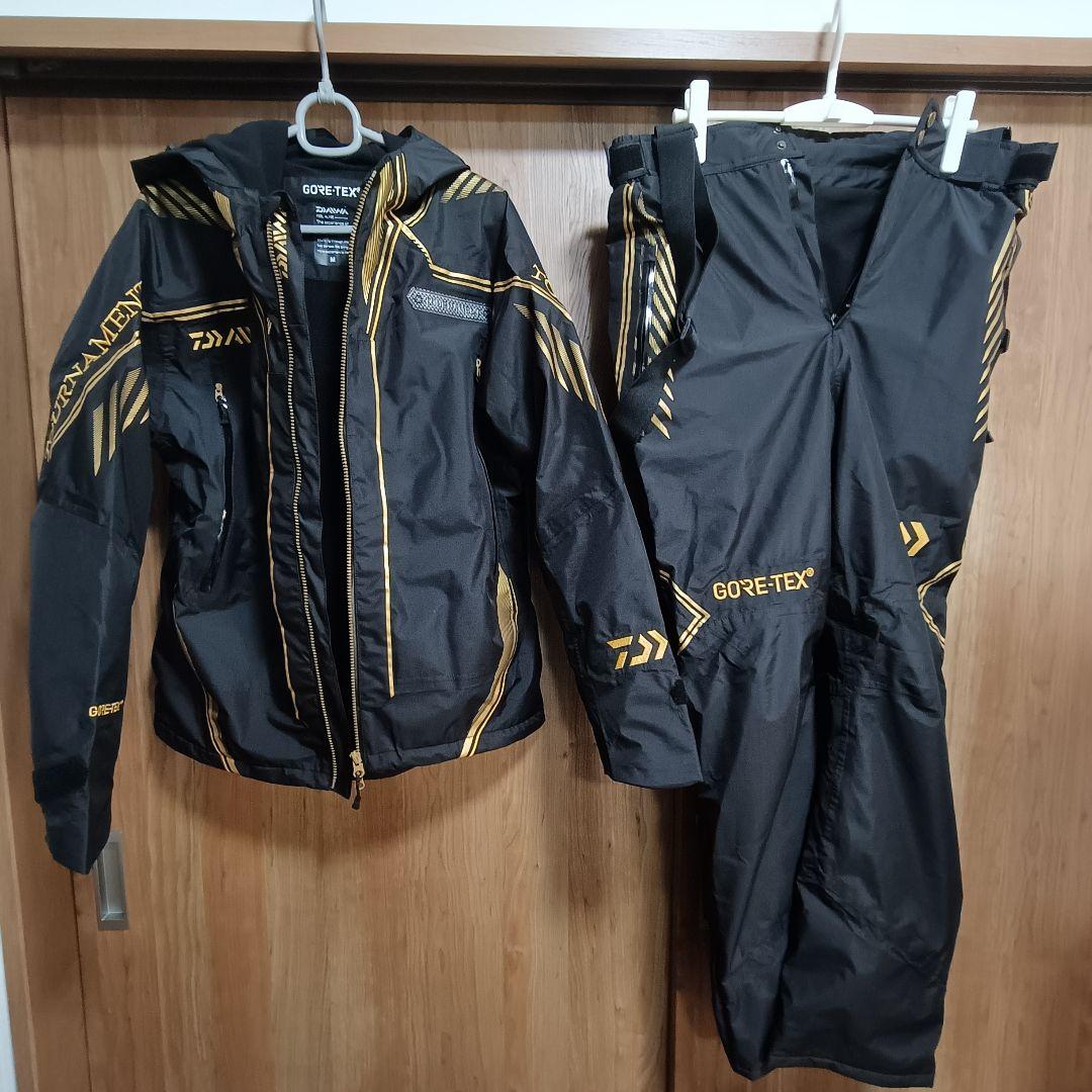 ダイワ トーナメント防寒着 フィッシングスーツ【新品未使用】