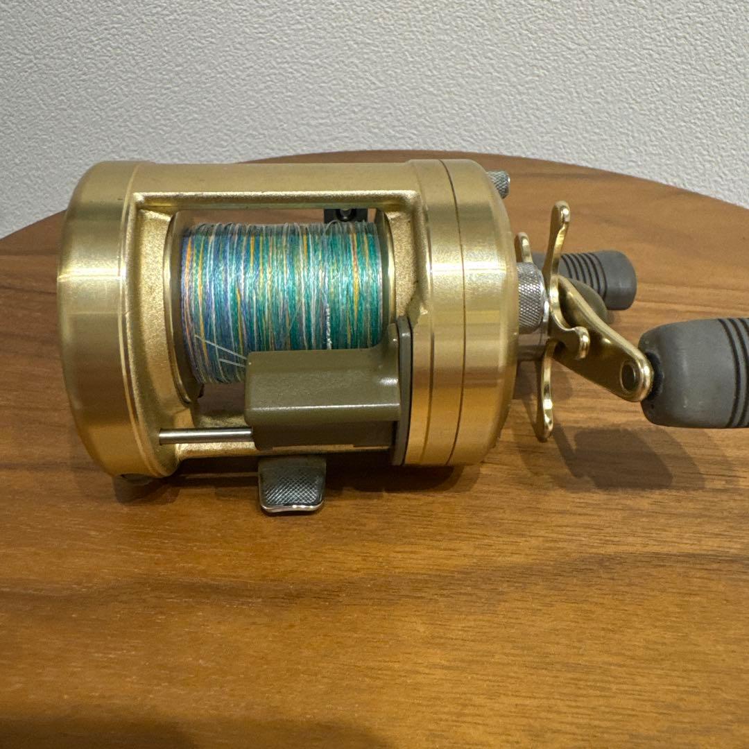 CALCUTTA 400 リール 鍛造アルミニウム