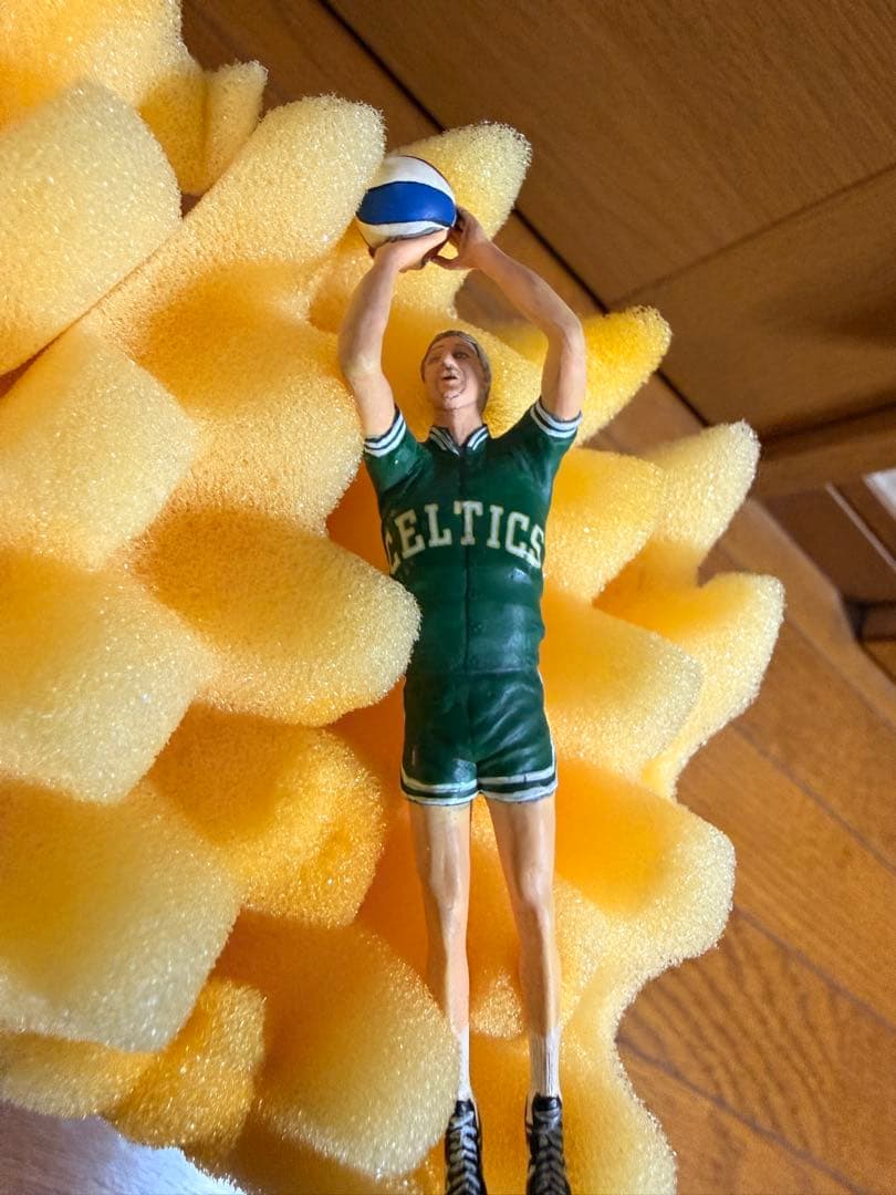 Upper Deck Larry Bird TributesフィギュアCOA付
