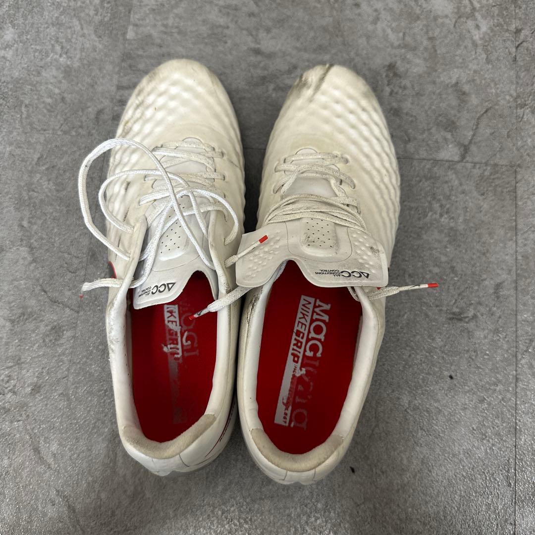 Nike マジスタACG