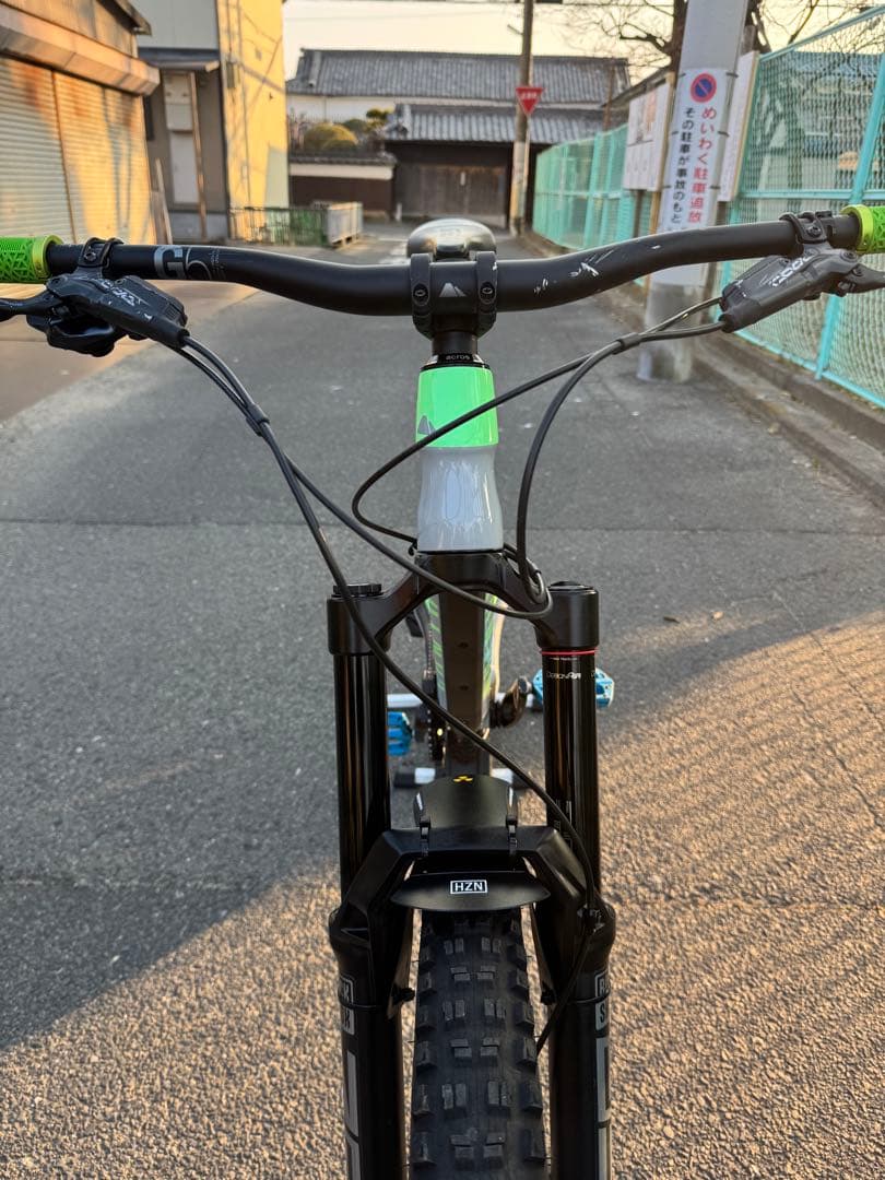 Canyon （キャニオン）Torque CF7 27.5