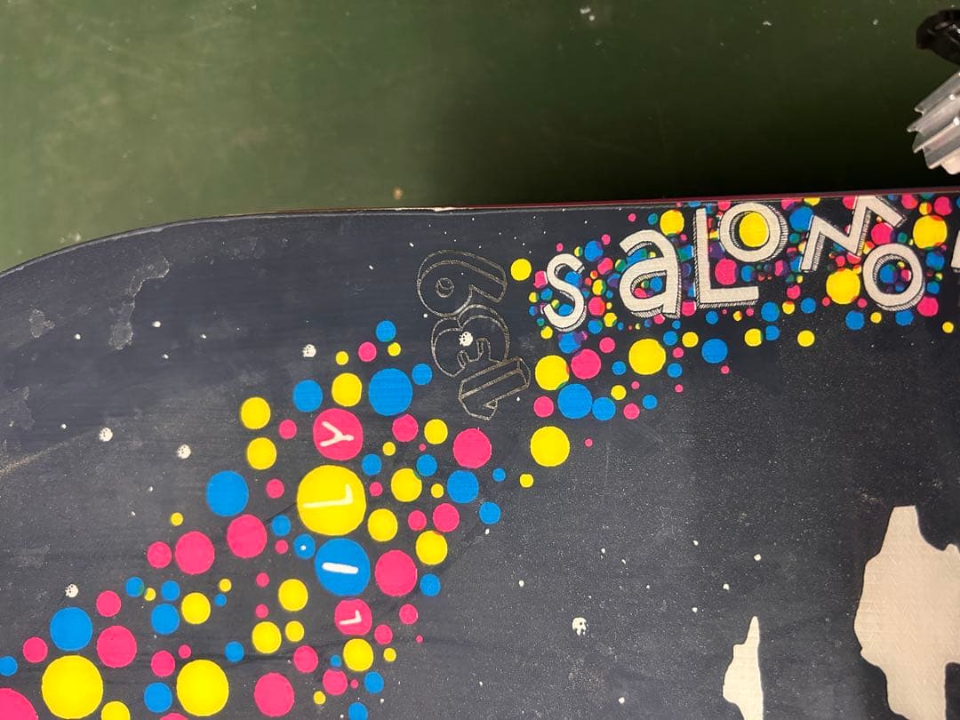 サロモン　カラフルなパンダデザイン スノーボード　139cm