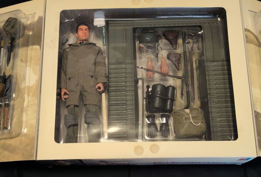 Fallschirmjäger \"Max\" 4周年記念フィギュア