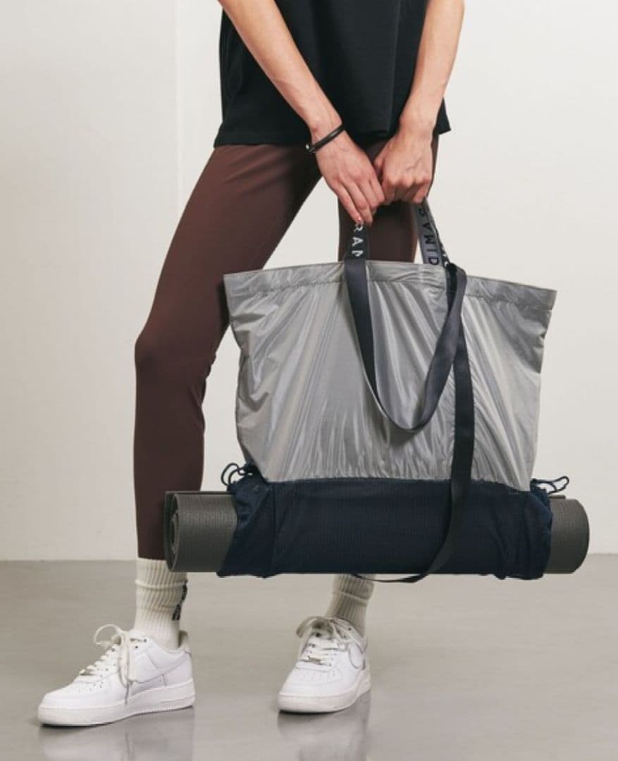 送料込★美品★ユナイテッドアローズ／ヨガマットが入るバック