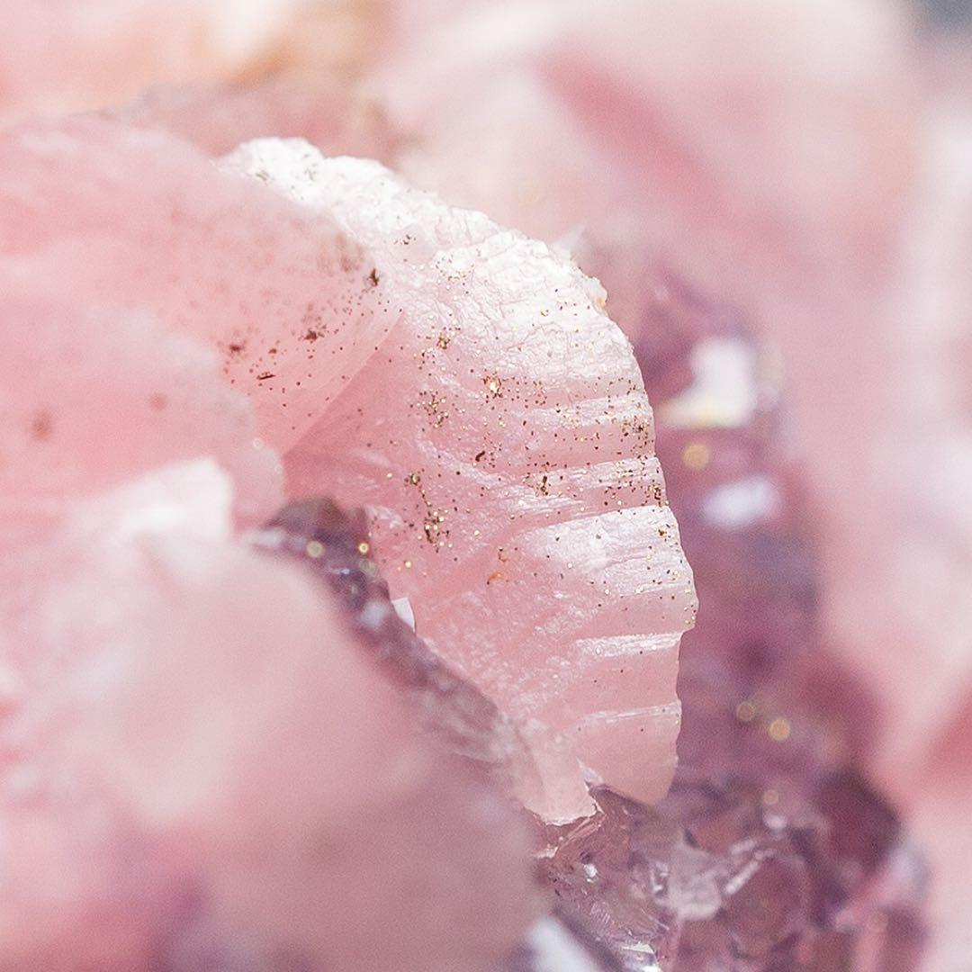 中国 ロードクロサイト フローライト 蛍石 天然石 原石 鉱物標本 鉱石 733