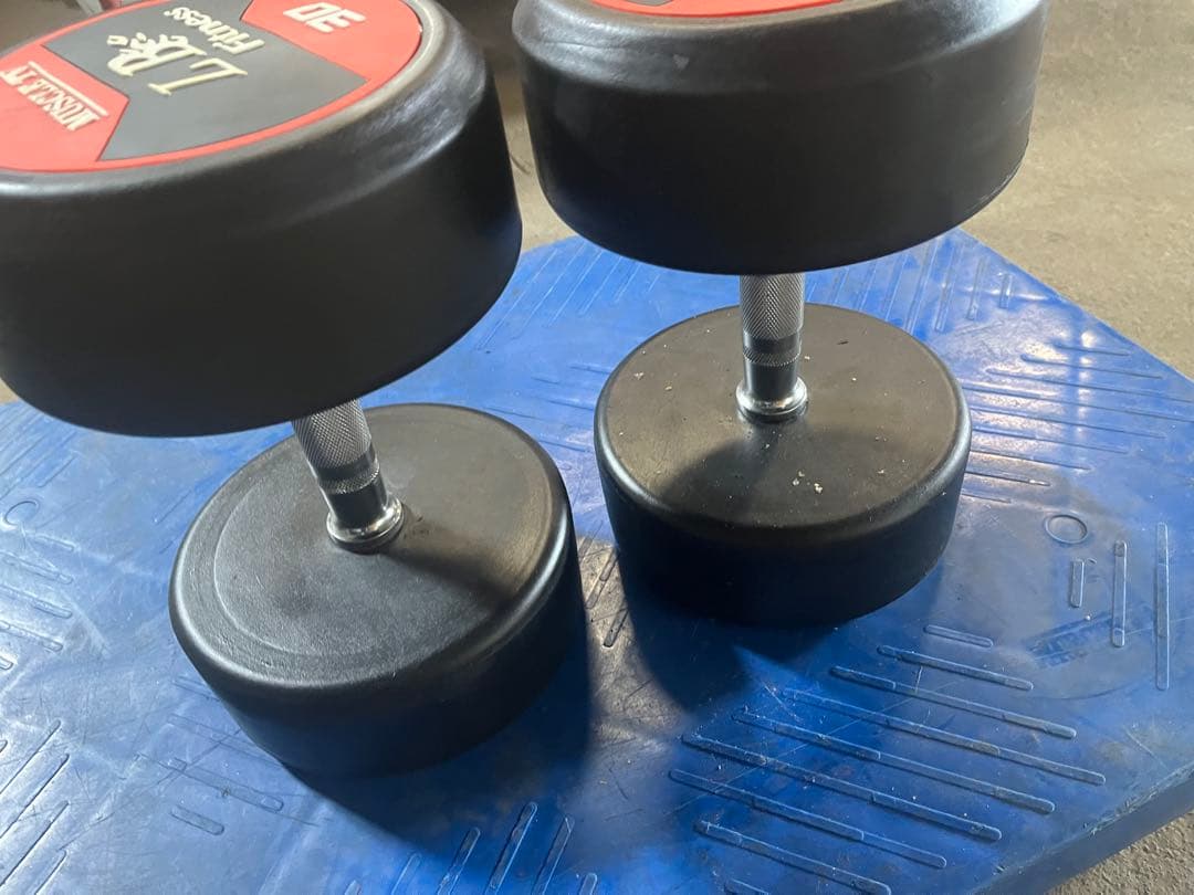 半額販売　ラバーダンベル 30kg２個