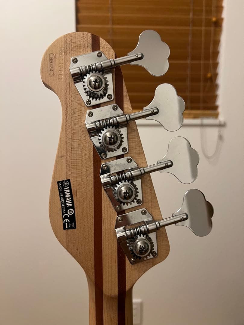 YAMAHA BB434 ピックガード付き