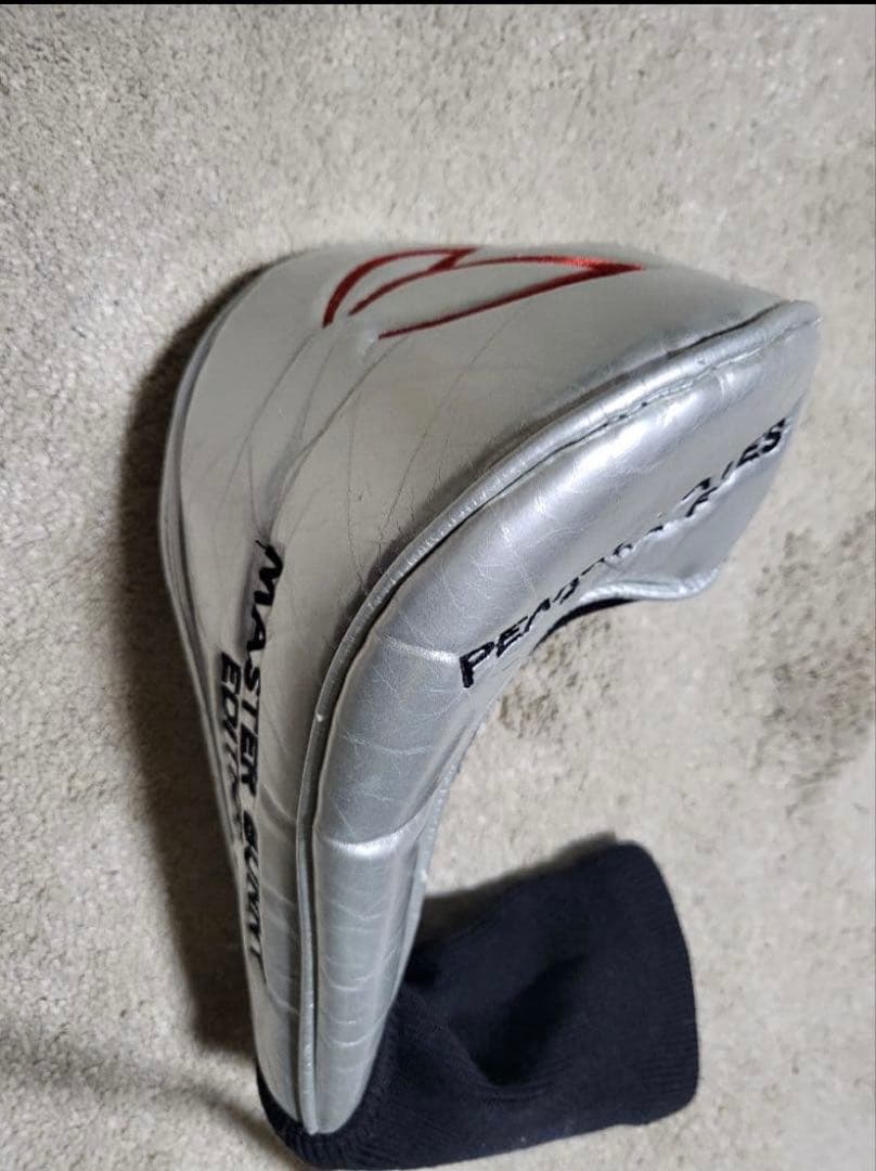 ※週末価格※未使用フードカバー、オマケDRカバー付マスターバニーキャディバック