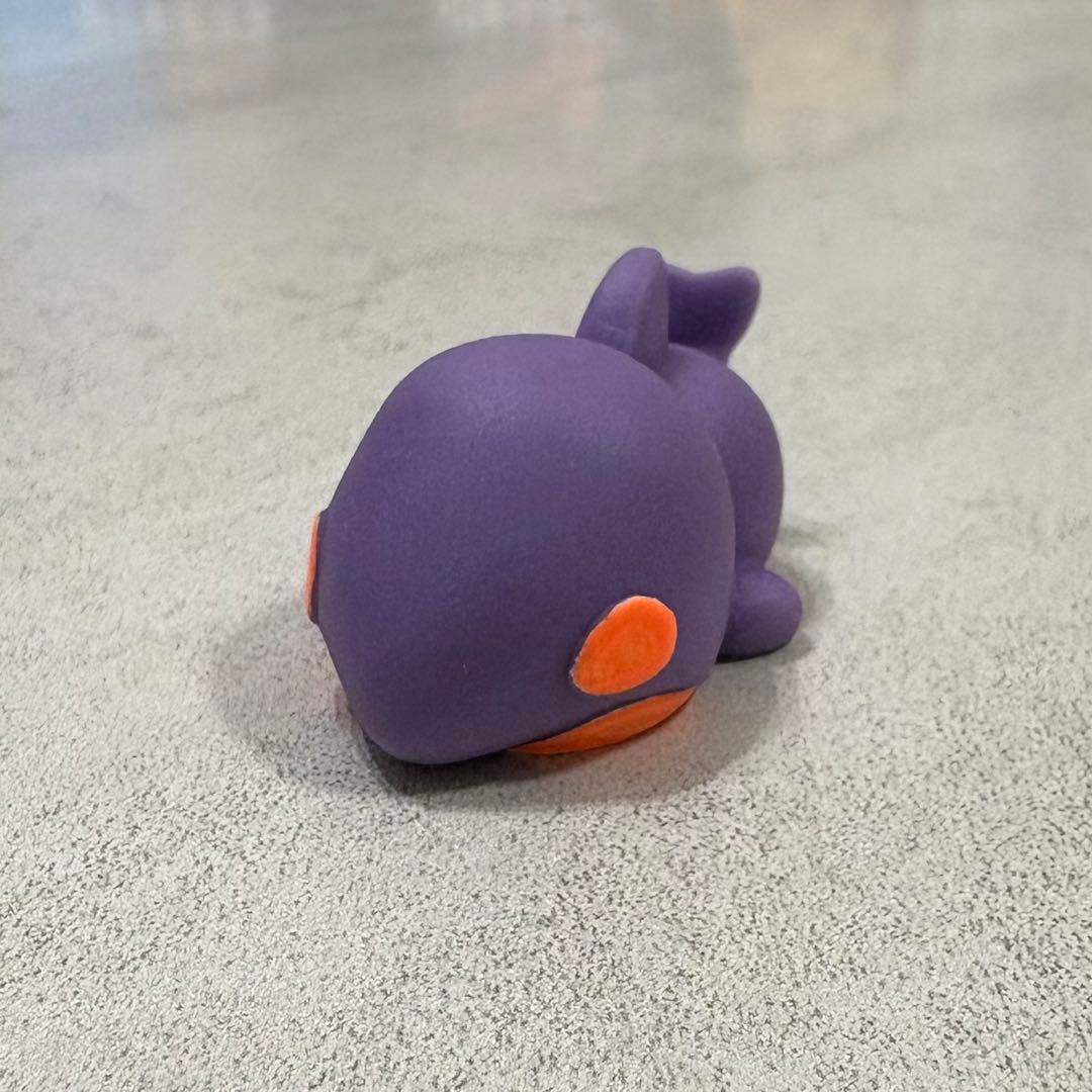 もにまるず　ビビッドカラー　シャチ