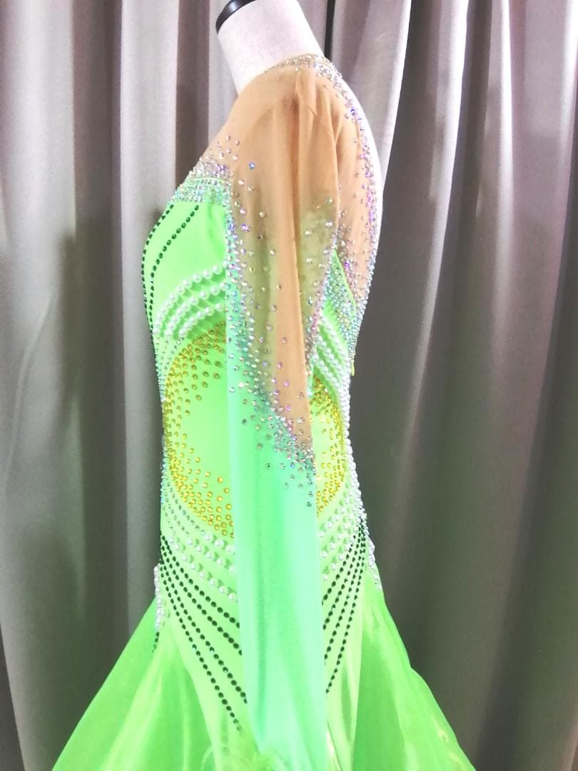 新品　社交ダンスドレス　蛍光グリーン　118cm 　Mサイズ