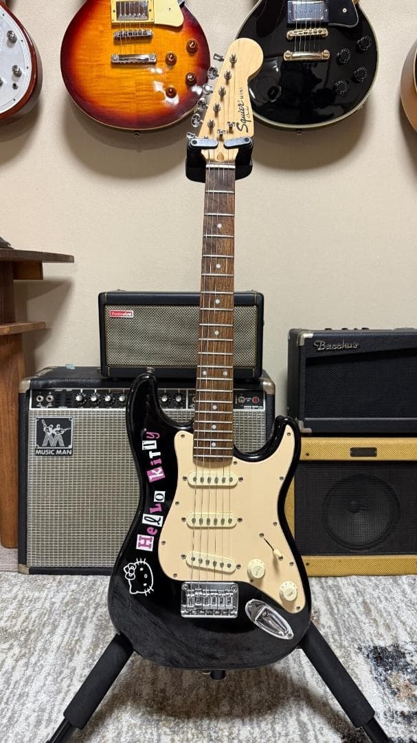 ギター Squier by Fender Hello Kitty Mini Strat