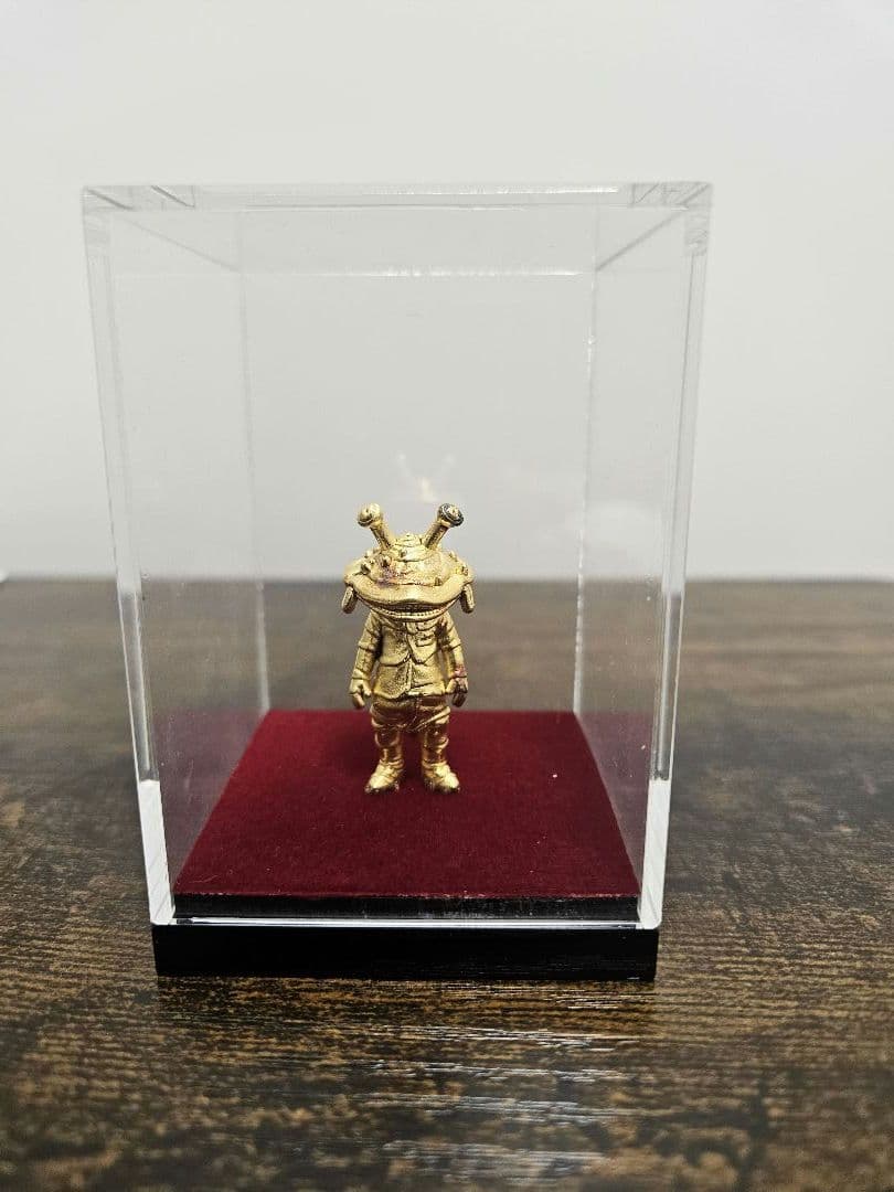 Tonkichiさん専用【２4金】 カネゴン　黄金フィギュア　専用ケース有り