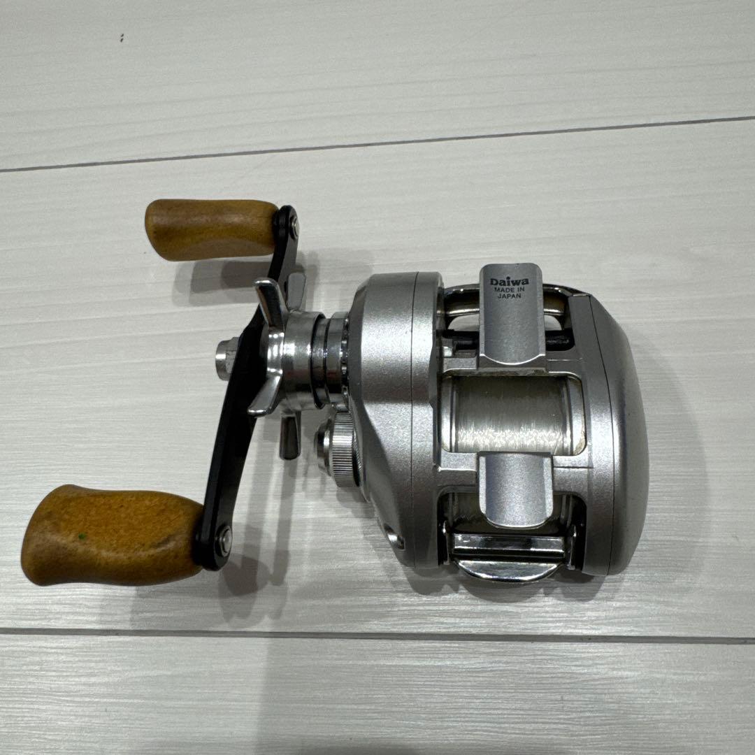 ダイワ　HLCリール6.3 100H