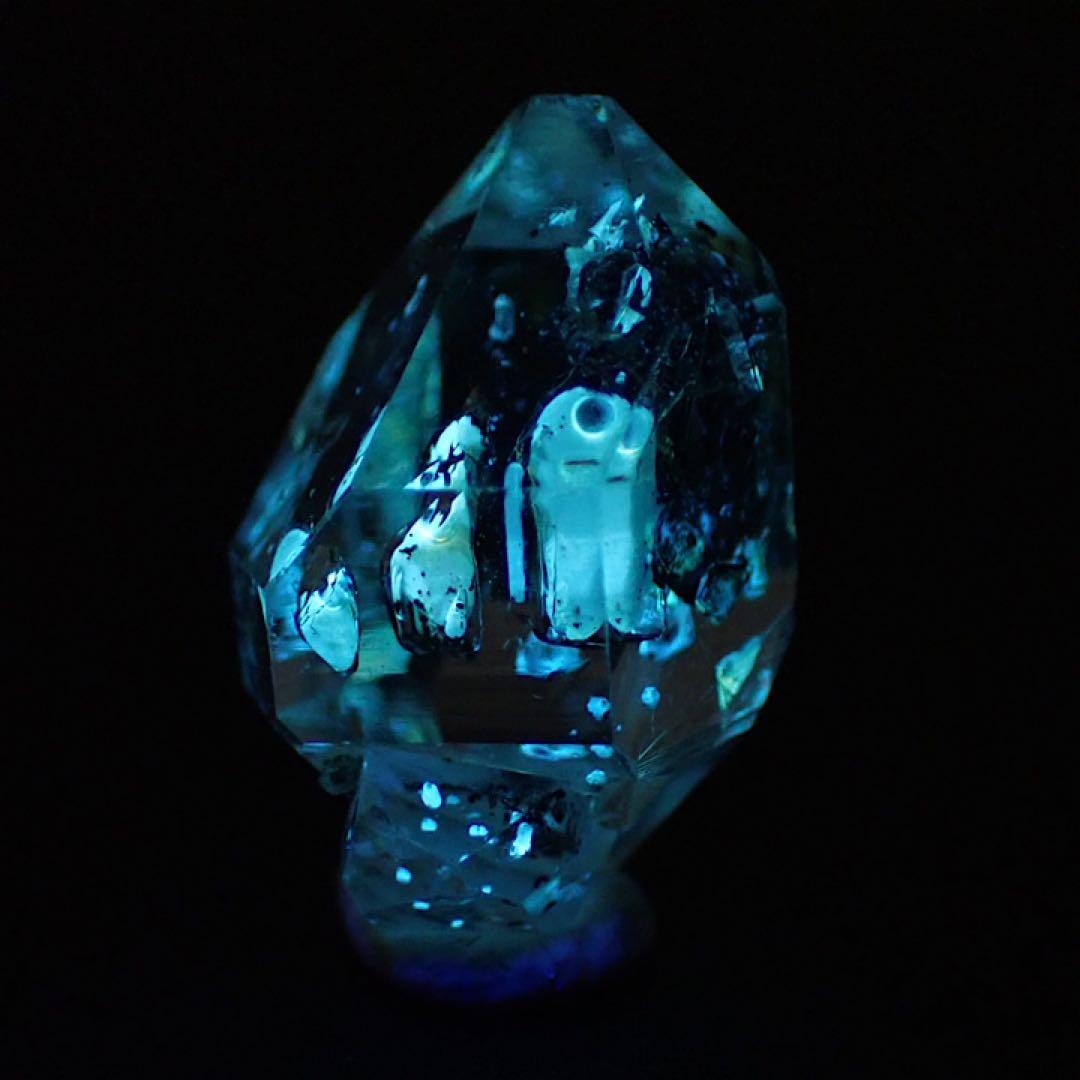 【パキスタン産】オイルインクォーツ