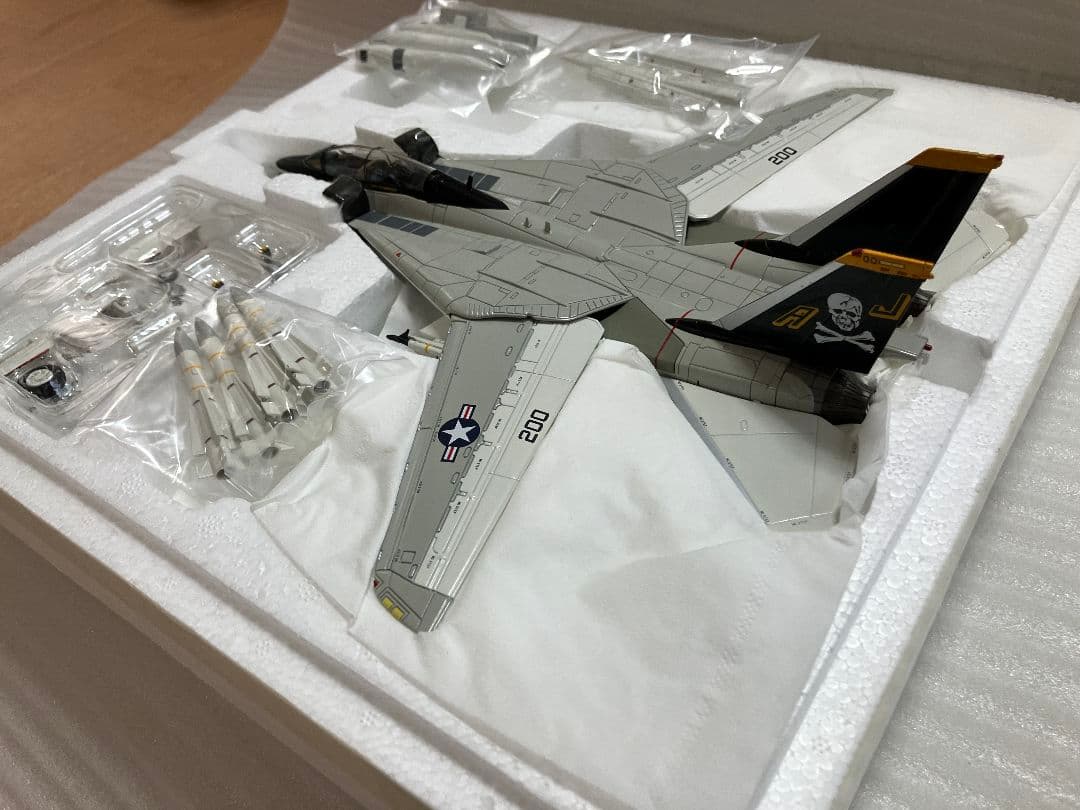 F② 1/72 F-14 TOMCAT\"JollyRogers\" HA5203