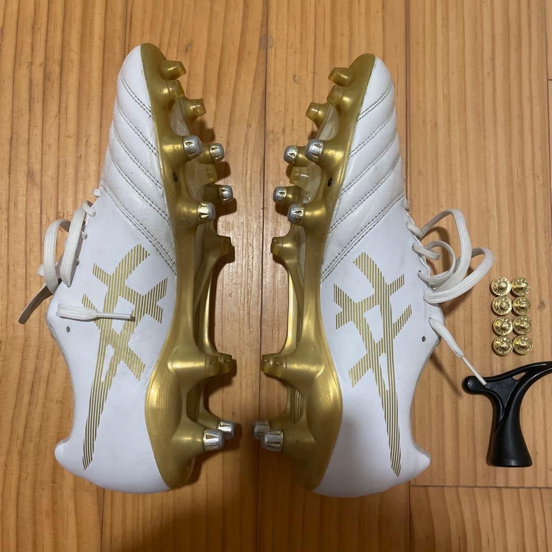 サッカースパイク　SG アシックスエックスフライプロ