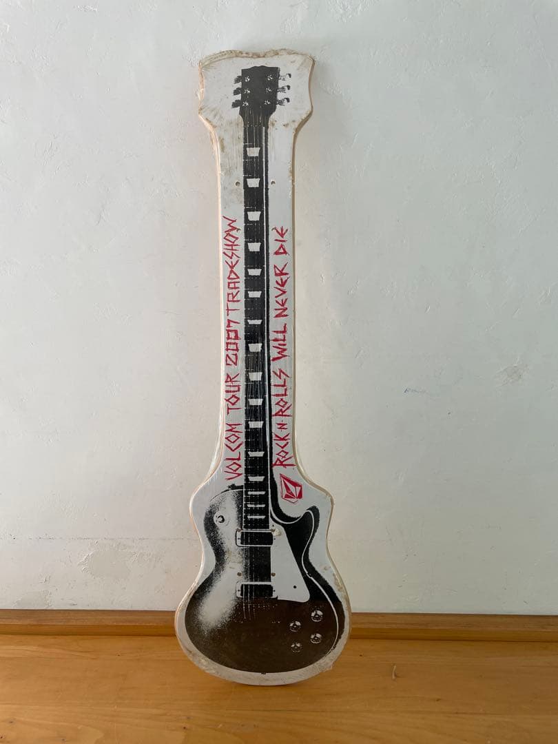 【非売品】VOLCOM ギター型デッキ