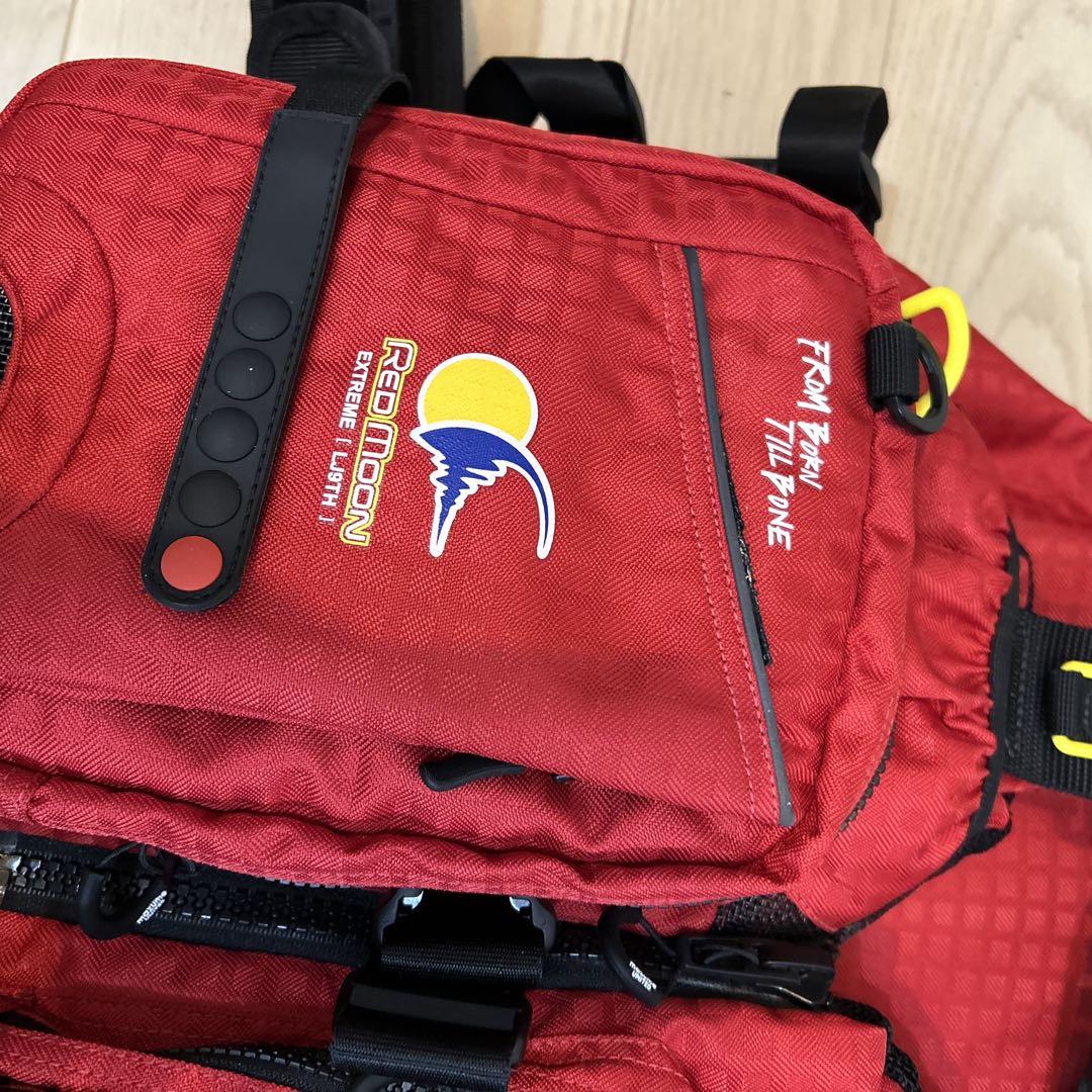 美品 マズメ レッドムーン9th ライフジャケット