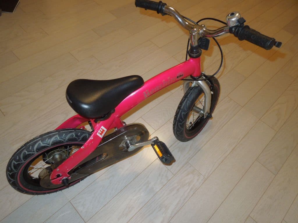 Henshin ピンクバランスバイク