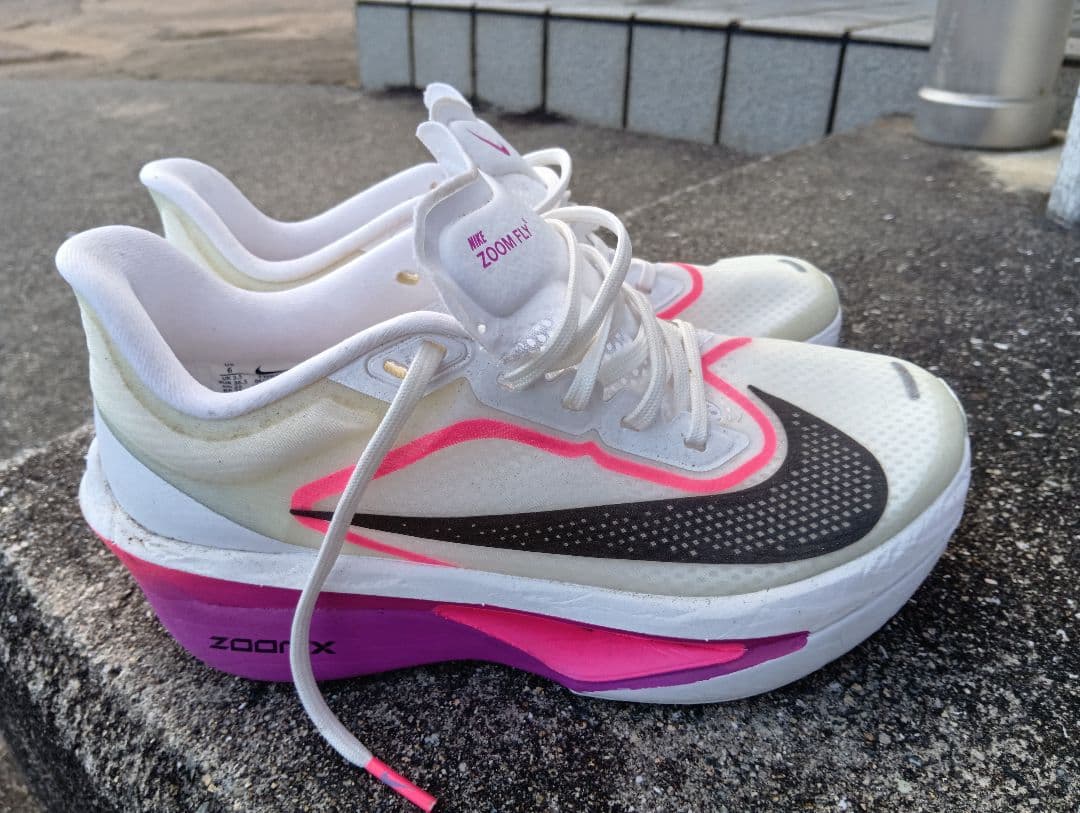 値下げ美品Nike Zoom Fly6 ランニングシューズ 22.5