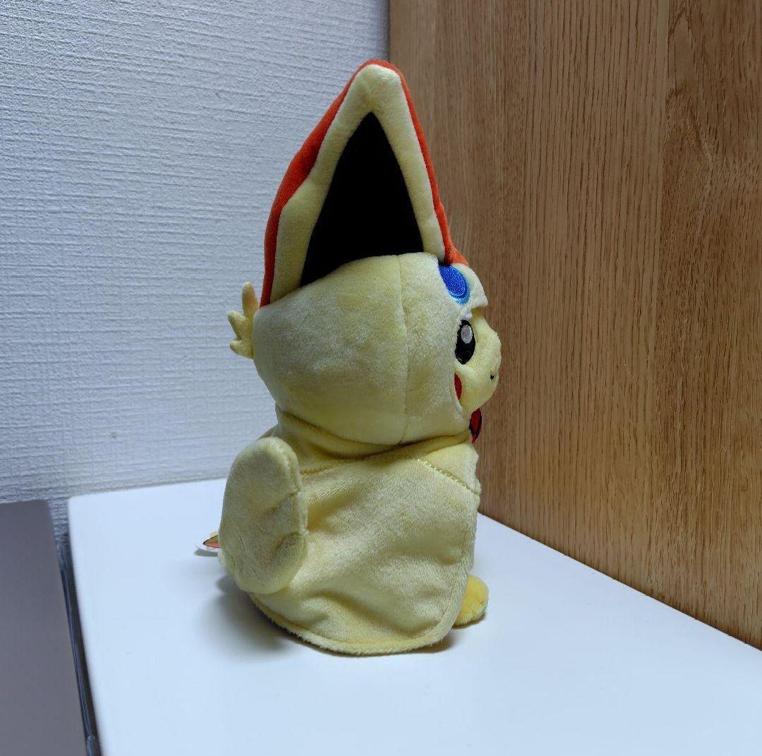 ポケットモンスター ビクティニ ポンチョ ピカチュウ ぬいぐるみ