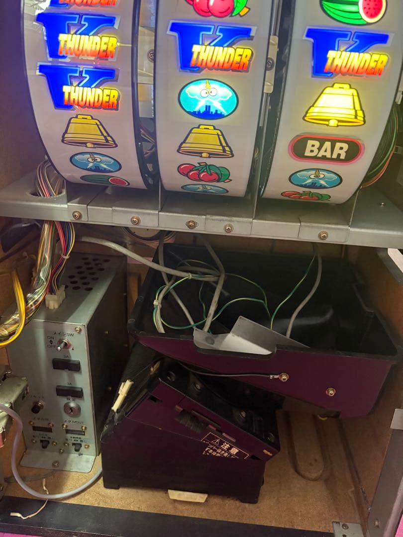 サンダーV 実機　送料無料　おまけ付き！！