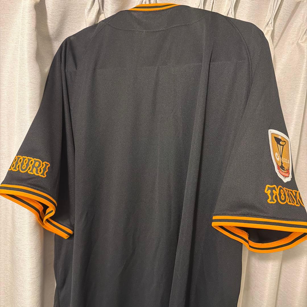 【読売ジャイアンツ】Nike ユニフォーム 2024年チャンピオンエンブレム付き