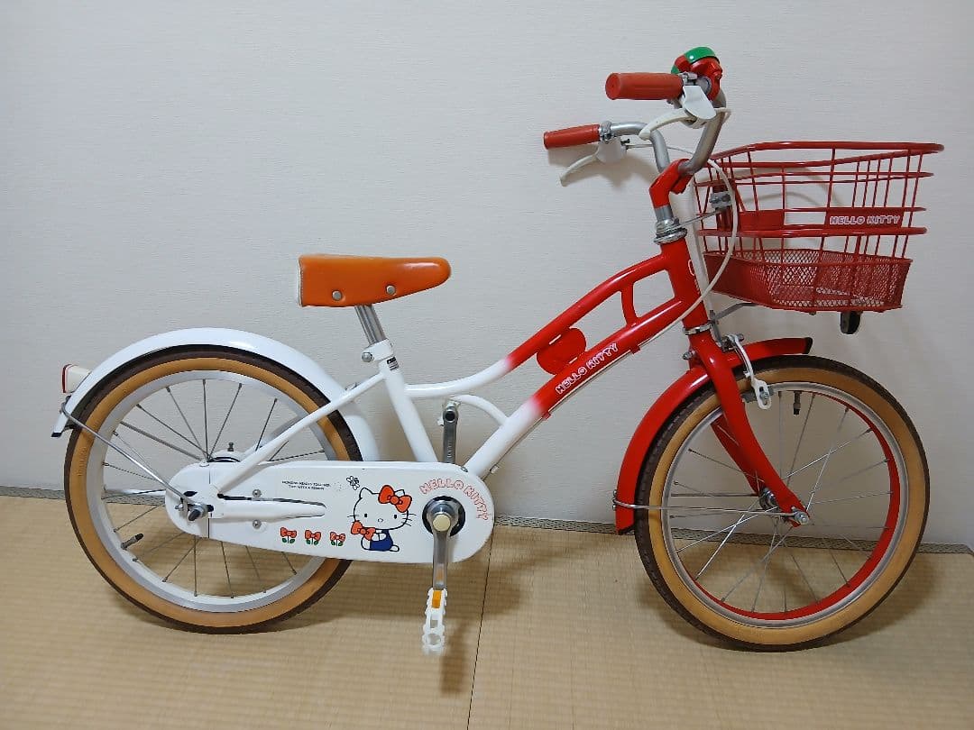 ハローキティ 子供用自転車 赤と白
