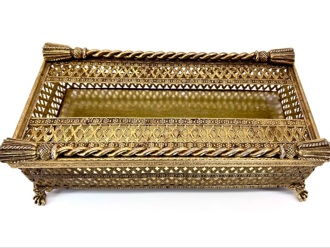 ヴィンテージ ビクトリア朝様式 ティッシュボックス（猫脚付き）