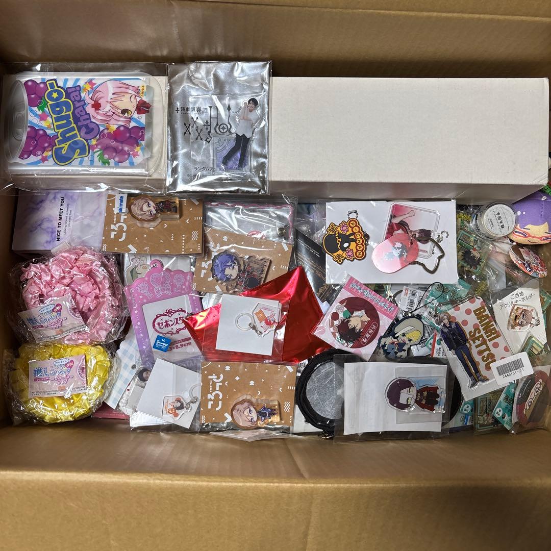 ノンジャンル グッズ アニメ アイドルなど まとめ売り 140サイズ 440点