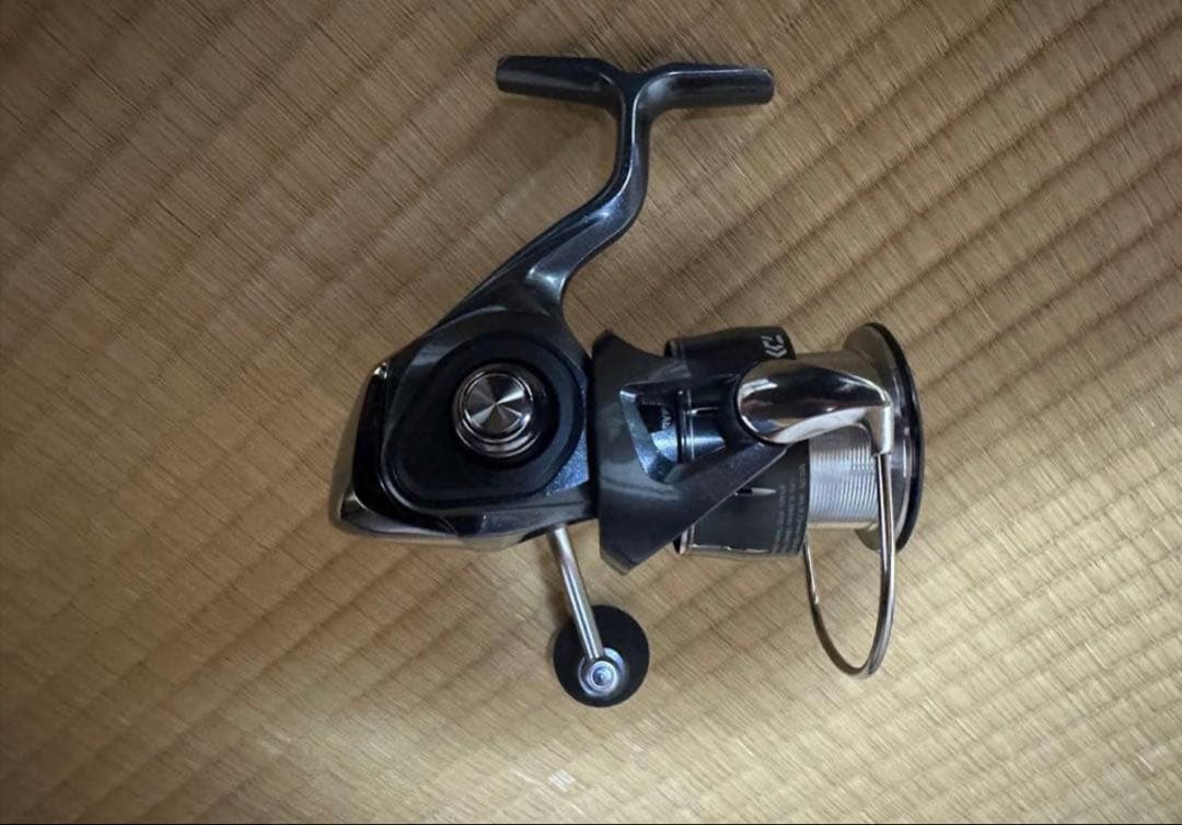 ダイワ 24ルビアスPC LT3000S-XH RCSノブ付き