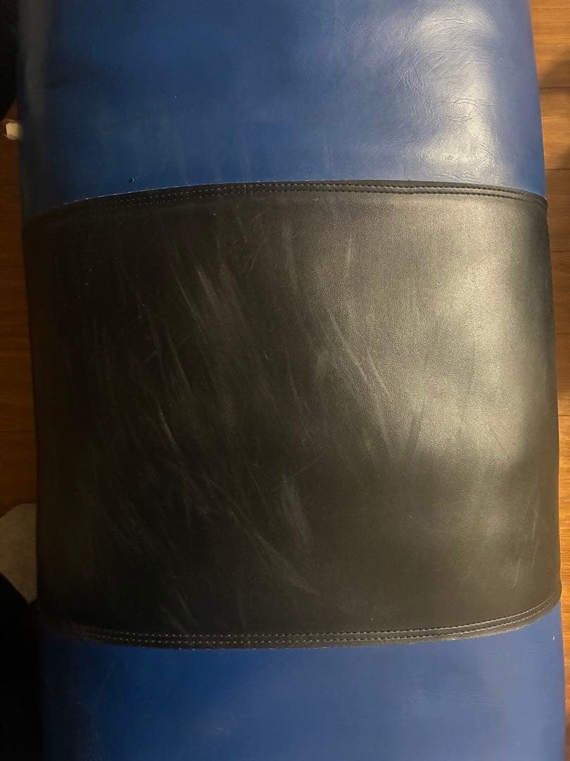 青と黒のサンドバッグ（スタンド付き）