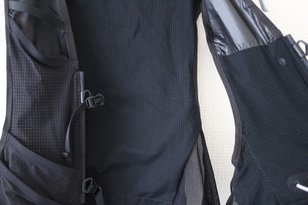 ノースフェイス フライトレース デイ ベスト L ブラック NM62109