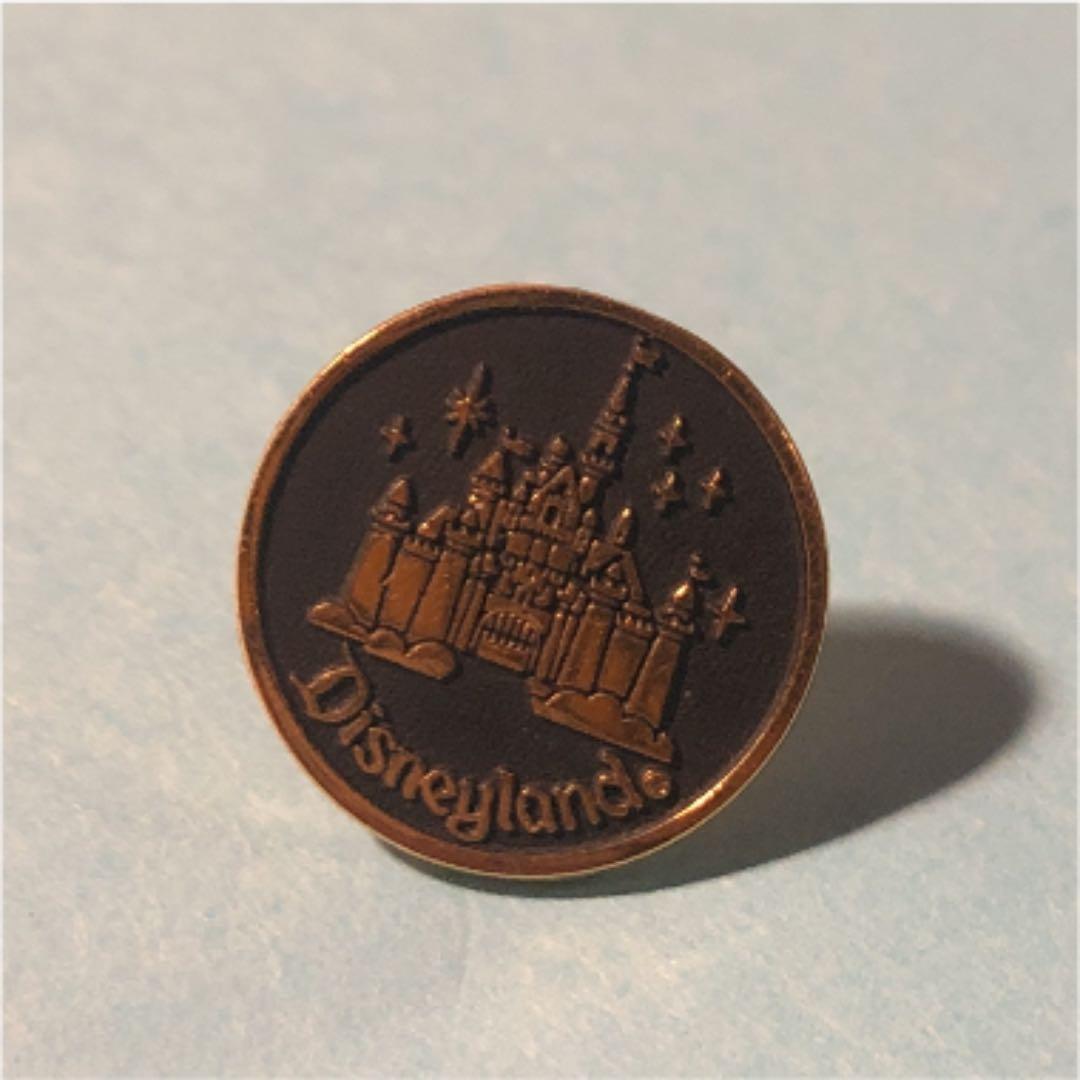 ディズニーランド ピンブローチ disney