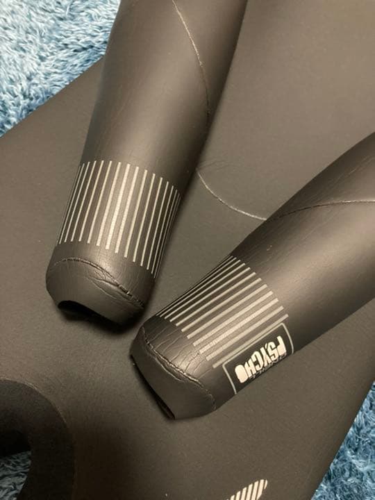 暖かさと動きやすさとカッコ良さの揃ったウエットスーツ！！