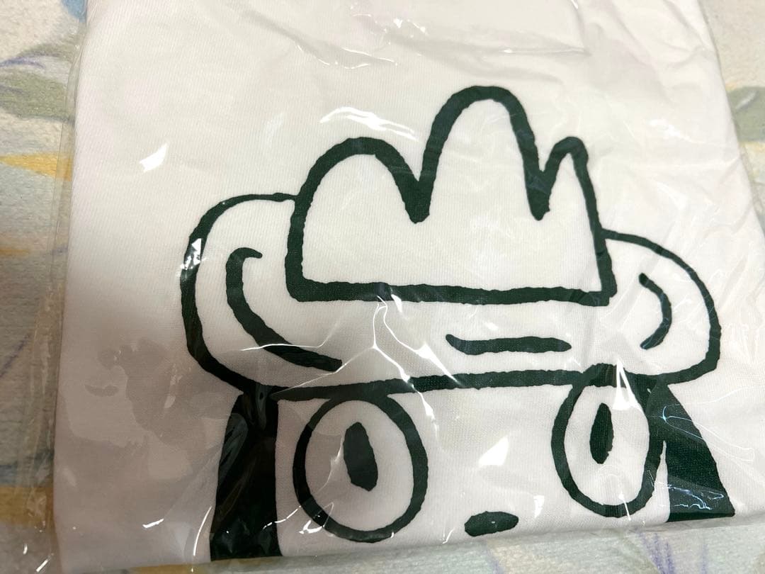 奈良美智のTシャツ2022年