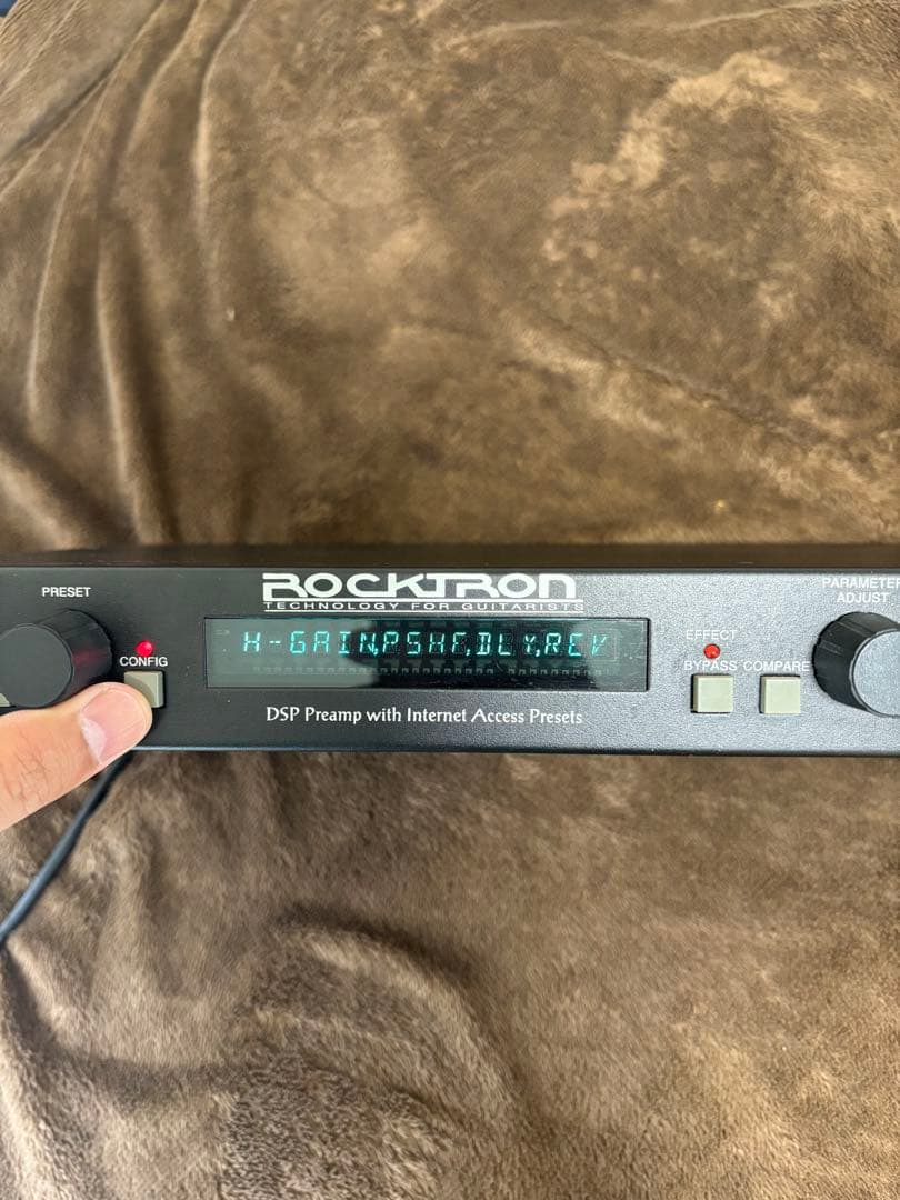 ロックトロン　voodu valve 真空管　プリアンプ　エフェクター　実働