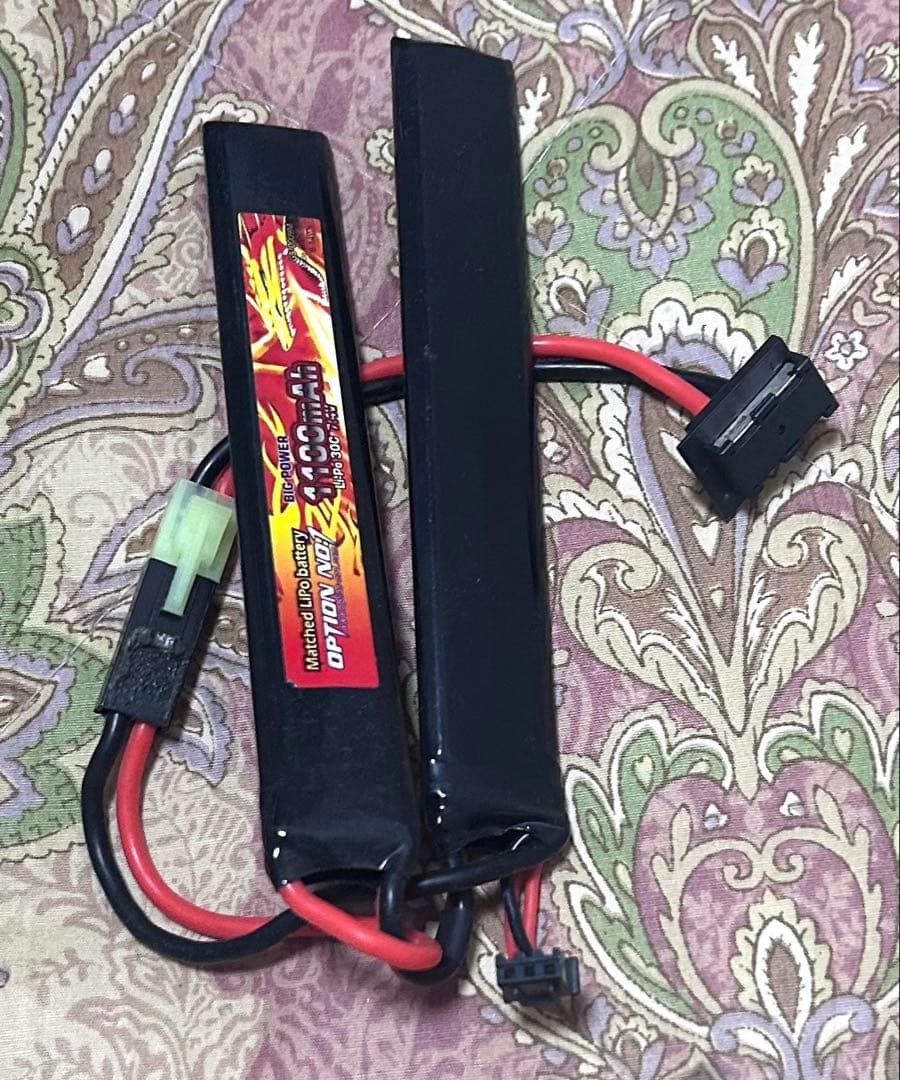 次世代電動ガン SOPMOD M4 マガジン4本・リポバッテリー・変換アダプタ付