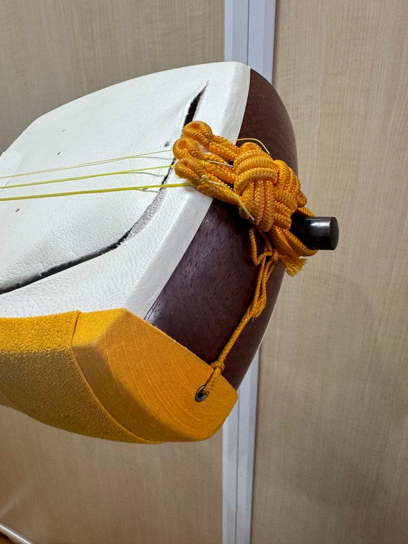 三味線 和楽器 弦楽器 紅木　紫檀 天然素材 破れあり