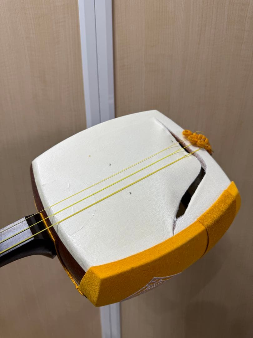三味線 和楽器 弦楽器 紅木　紫檀 天然素材 破れあり