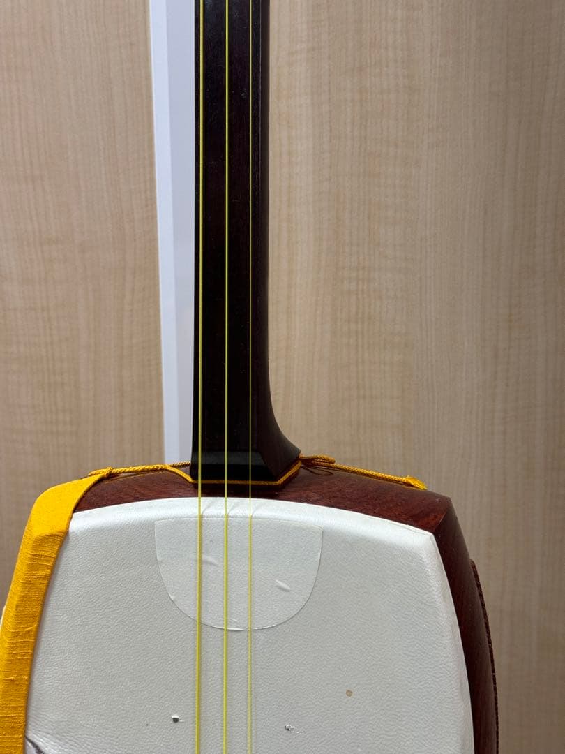 三味線 和楽器 弦楽器 紅木　紫檀 天然素材 破れあり