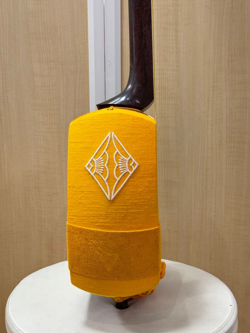 三味線 和楽器 弦楽器 紅木　紫檀 天然素材 破れあり